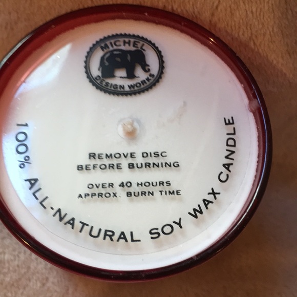 Peppermint Swirl Soy Wax Scented Candle  NWT 6.5oz - Picture 6 of 12